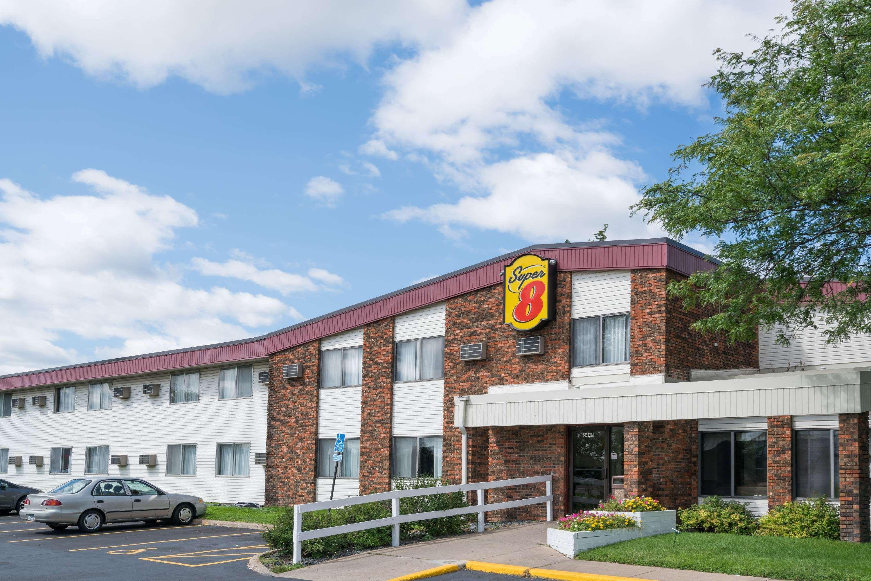 Hotel Super 8 By Wyndham Brooklyn Center/Mpls Exterior foto